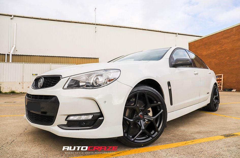 HOLDEN-COMMODORE-DOMINATE-MATTE-BLACK